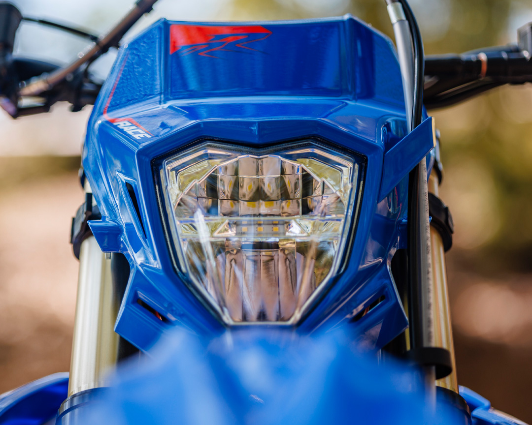 NUEVO FARO LED Y CARENADO