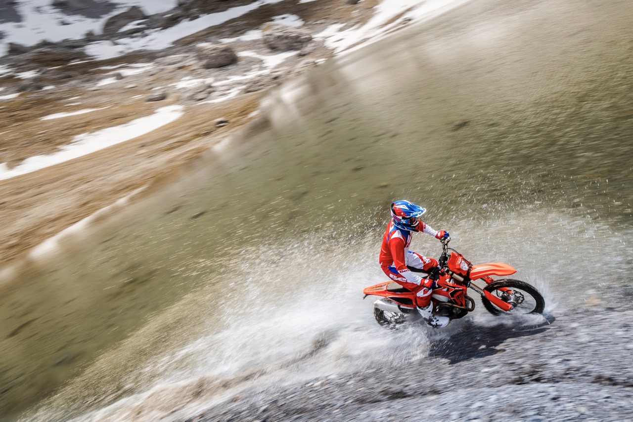 RR X-PRO 4T 390, vista editorial 2